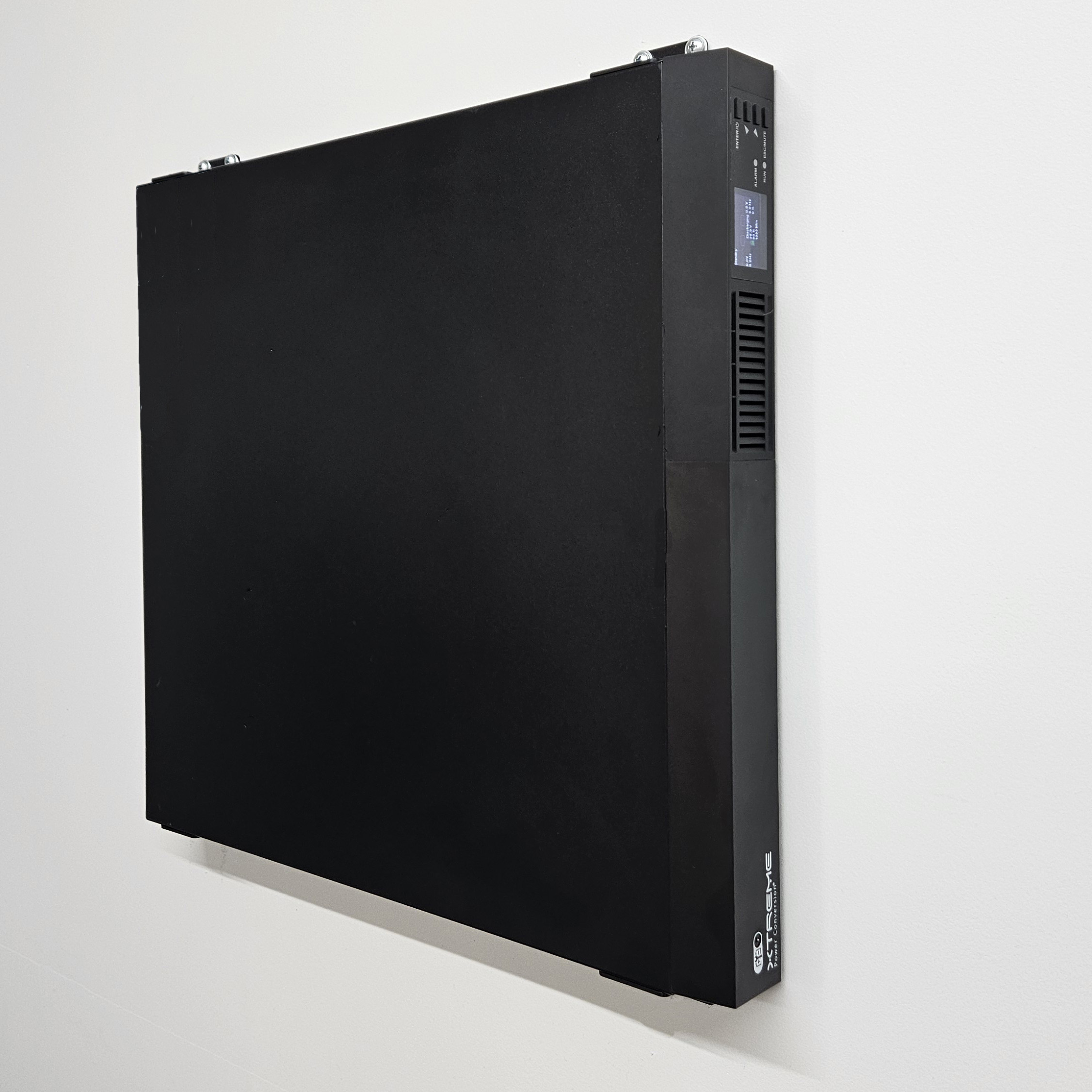 J90i online lithium UPS — same platform as J90 at 208V/230V